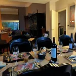 La Maison Bleue De B&B 루베