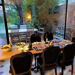 Bed & Breakfast La Maison Bleue De