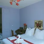 La Maison Bleue De B&B 3*