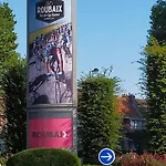 La Maison Bleue De Oda ve Kahvaltı Roubaix