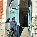Bed & Breakfast La Maison Bleue De Roubaix