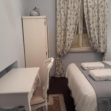 Bed & Breakfast La Maison Bleue De 3*