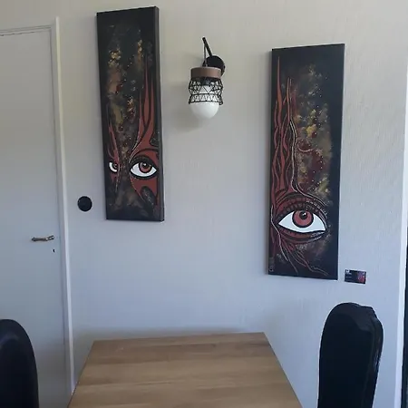 Bed & Breakfast La Maison Bleue De 3*