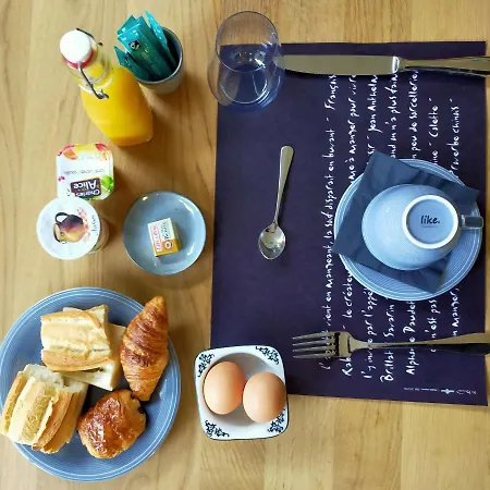Bed & Breakfast La Maison Bleue De Roubaix
