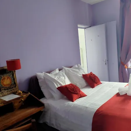 Bed & Breakfast La Maison Bleue De