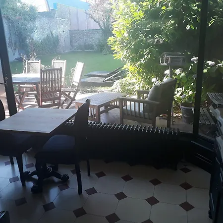 Bed & Breakfast La Maison Bleue De