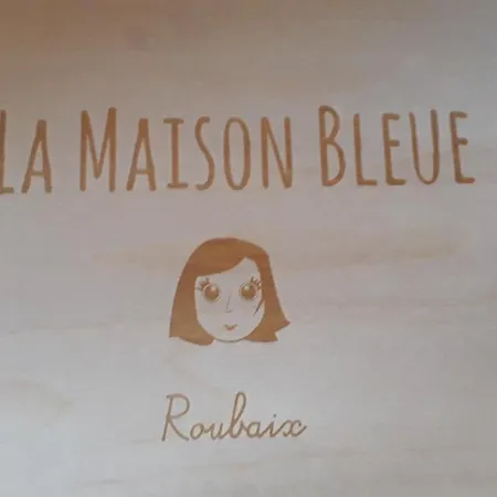 Couette-café La Maison Bleue De *