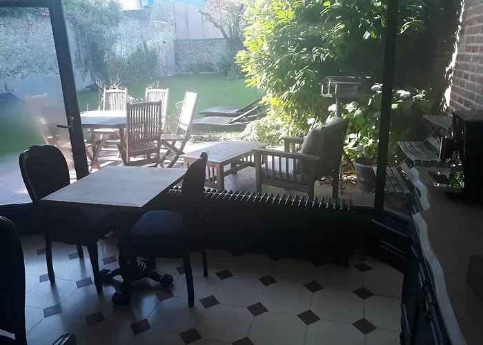 La Maison Bleue De Couette-café