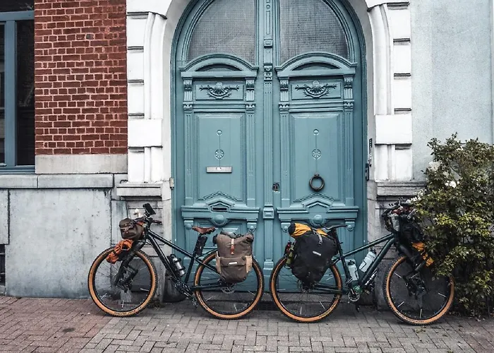 La Maison Bleue De Couette-café 3*