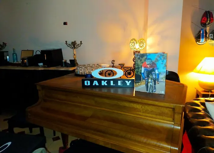 La Maison Bleue De Couette-café 3*